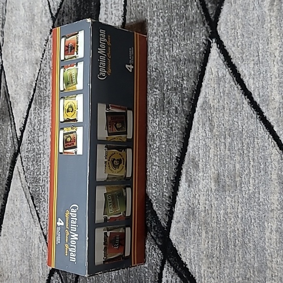 VINTAGE CAPTAIN MORGAN OFFICIAL CREW GEAR SET-OF-4 13.5OZ GLASSES - Picture 8 of 10